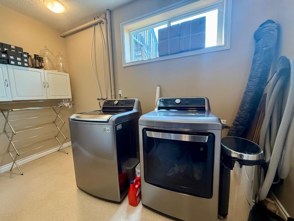 4905 5 Avenue, Chauvin, AB - Indoor Photo Showing Laundry Room