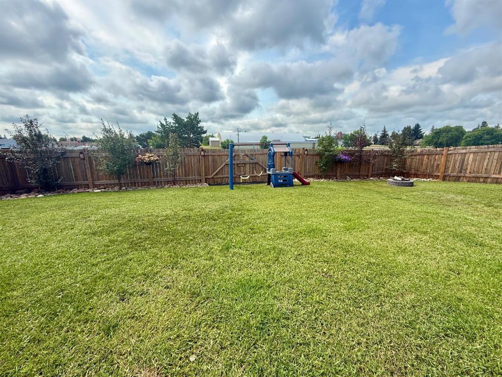 4905 5 Avenue, Chauvin, AB - Outdoor