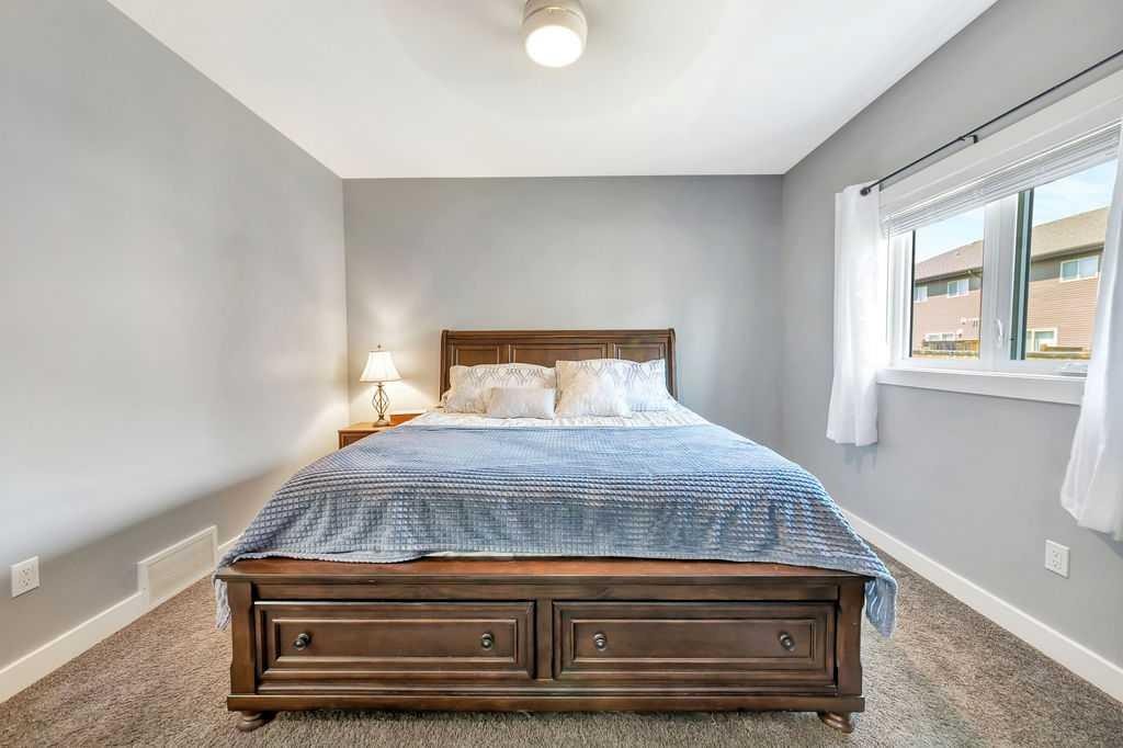 4206 40Th Street Close, Lloydminster, SK - Indoor Photo Showing Bedroom