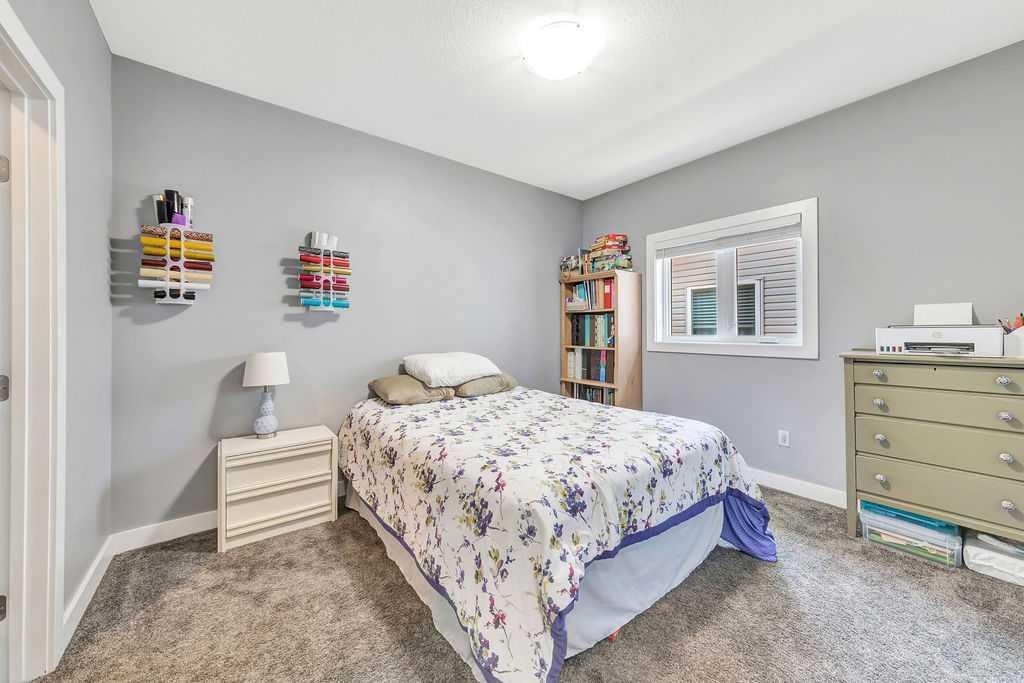4206 40Th Street Close, Lloydminster, SK - Indoor Photo Showing Bedroom