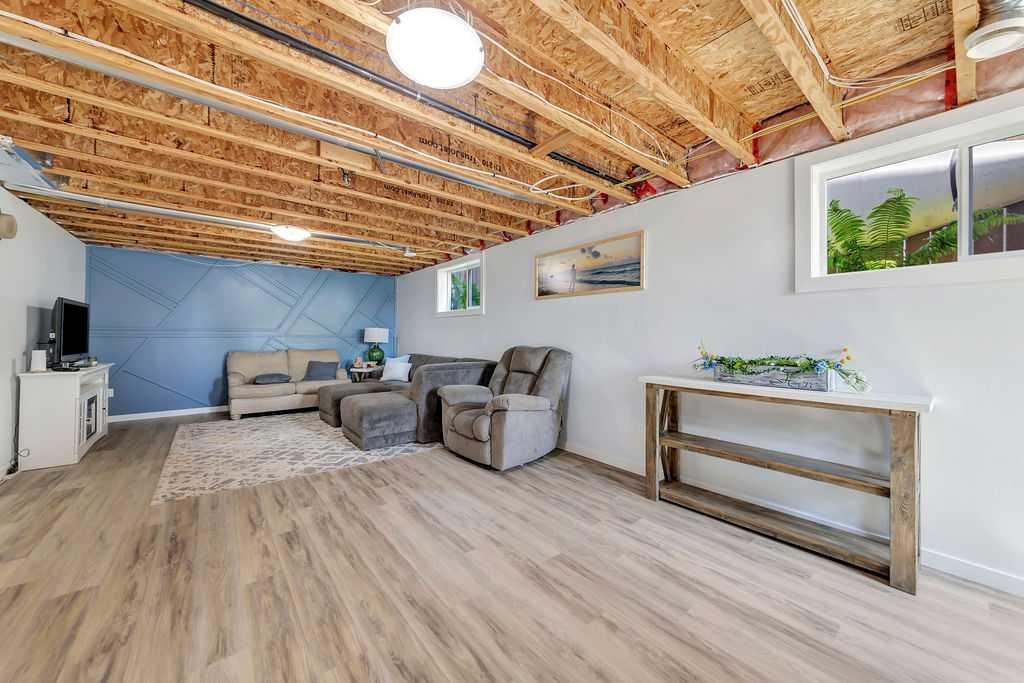 4206 40Th Street Close, Lloydminster, SK - Indoor Photo Showing Other Room