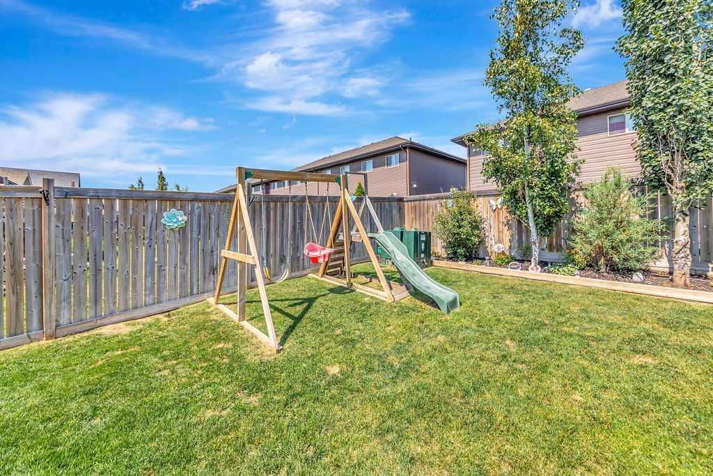 4206 40Th Street Close, Lloydminster, SK - Outdoor