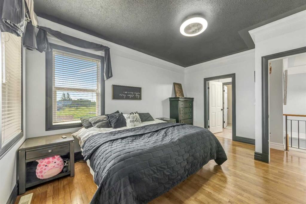 407 1 Avenue Nw, Waseca, SK - Indoor Photo Showing Bedroom