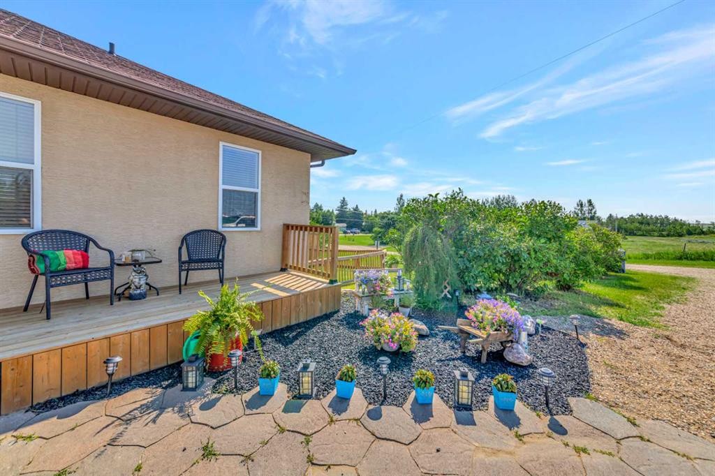 407 1 Avenue Nw, Waseca, SK - Outdoor With Deck Patio Veranda