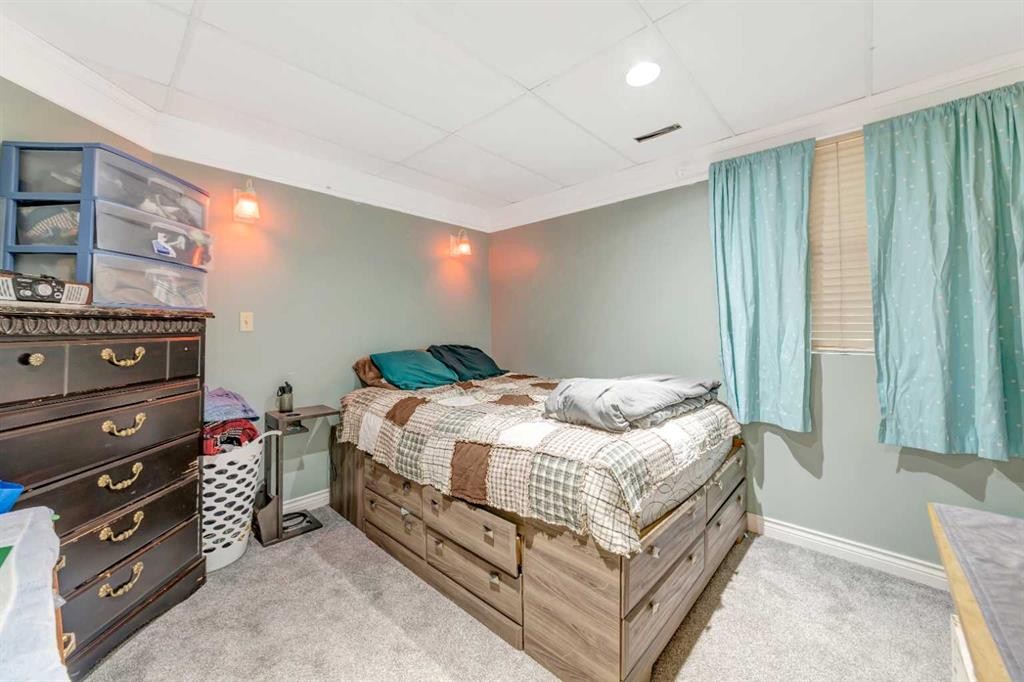 407 1 Avenue Nw, Waseca, SK - Indoor Photo Showing Bedroom