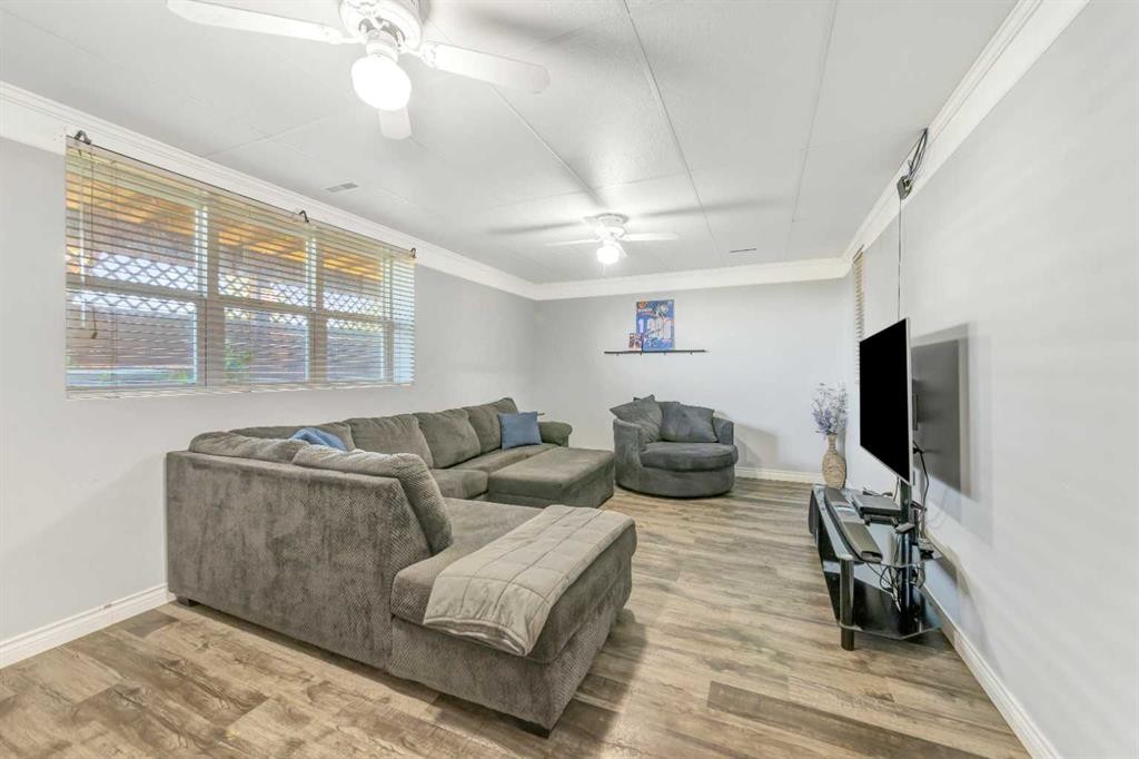 407 1 Avenue Nw, Waseca, SK - Indoor