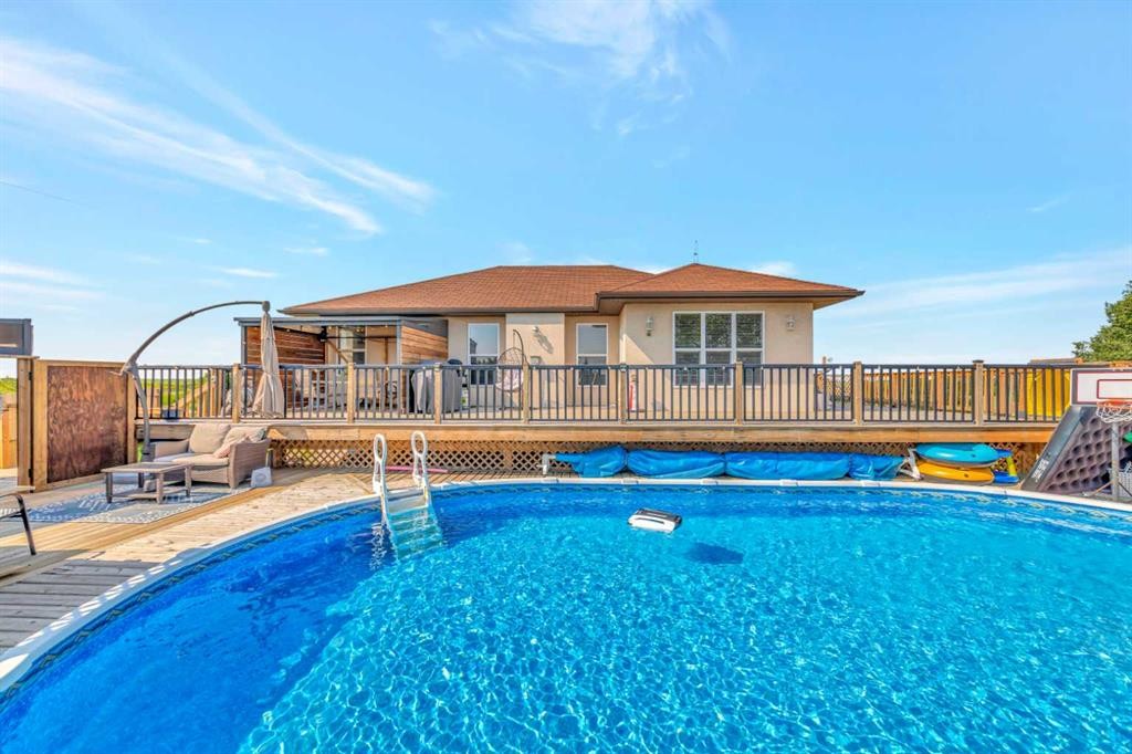 407 1 Avenue Nw, Waseca, SK - Outdoor With Deck Patio Veranda