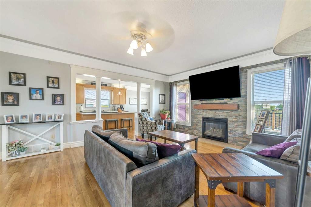 407 1 Avenue Nw, Waseca, SK - Indoor Photo Showing Living Room With Fireplace