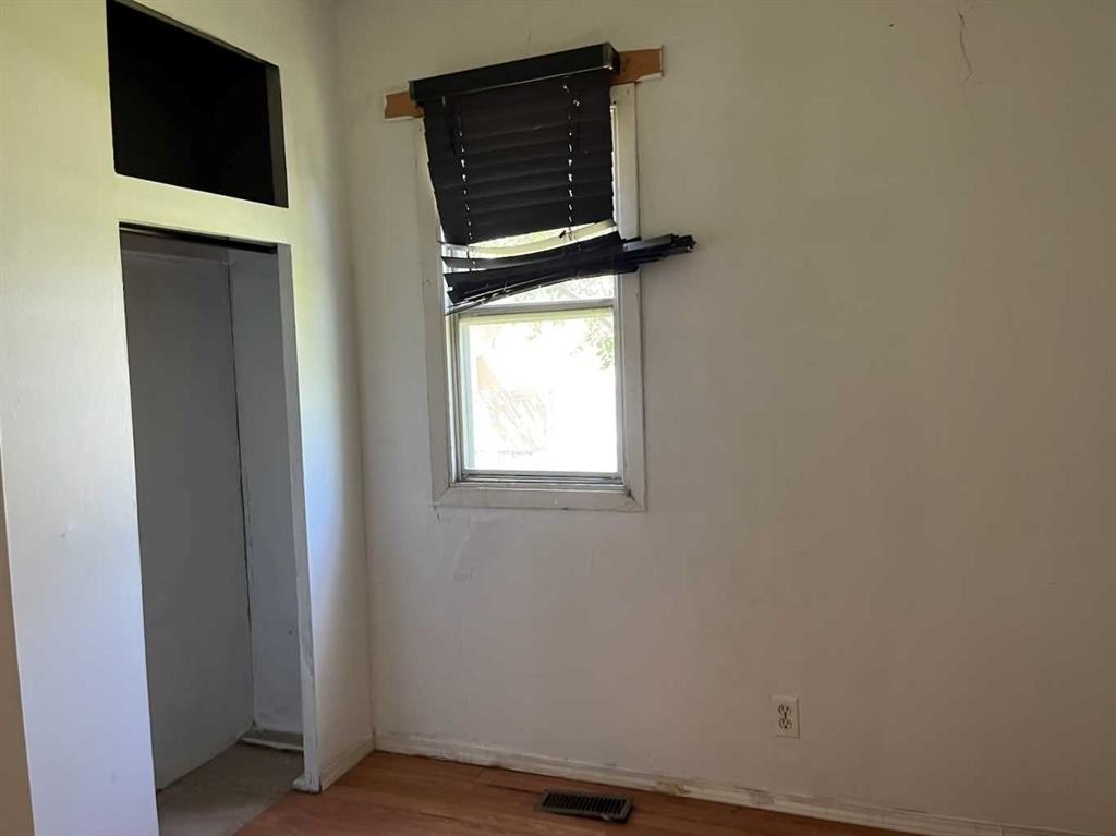 5108 54A Street, Lloydminster, AB - Indoor Photo Showing Other Room