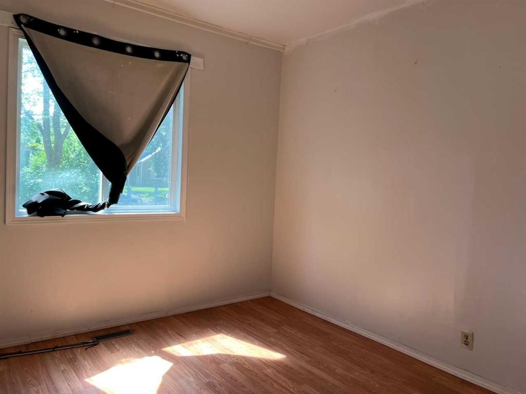 5108 54A Street, Lloydminster, AB - Indoor Photo Showing Other Room
