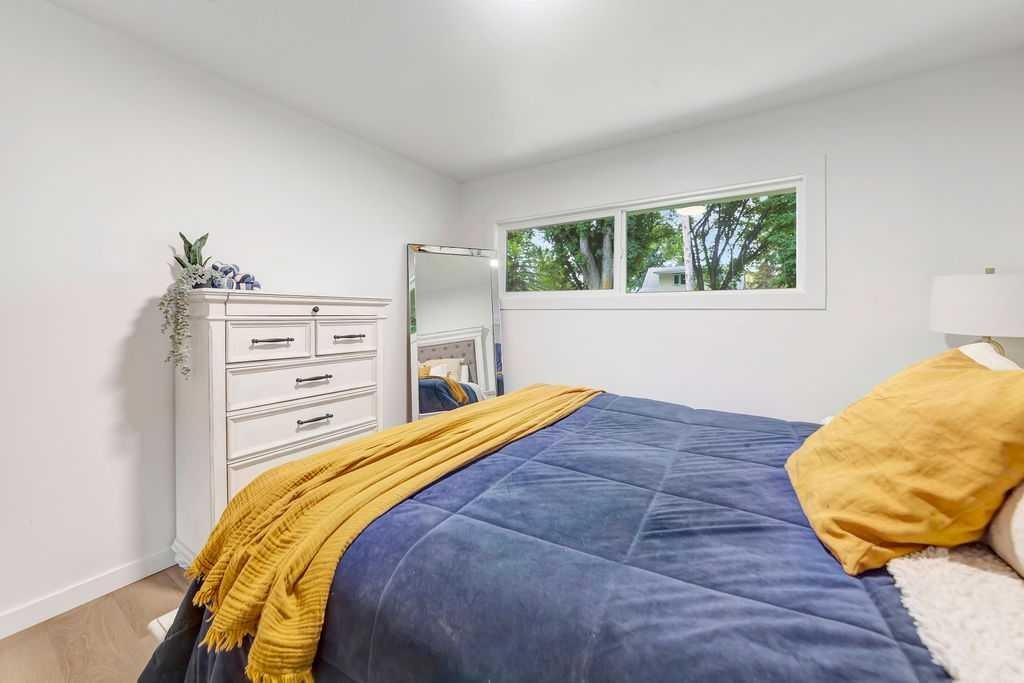5410 46Th Street, Lloydminster, AB - Indoor Photo Showing Bedroom