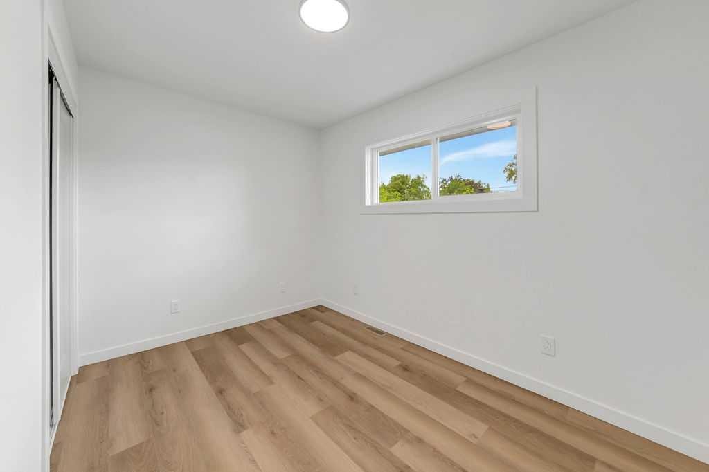 5410 46Th Street, Lloydminster, AB - Indoor Photo Showing Other Room