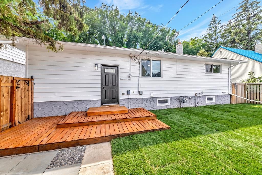 5410 46Th Street, Lloydminster, AB - Outdoor With Exterior