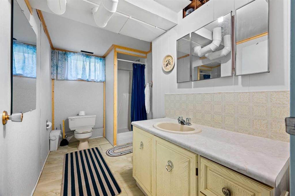 32037 Twp 504, Kitscoty, AB - Indoor Photo Showing Bathroom