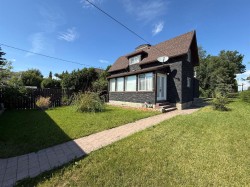 1037 4 Avenue Wainwright, AB T9W 1H1