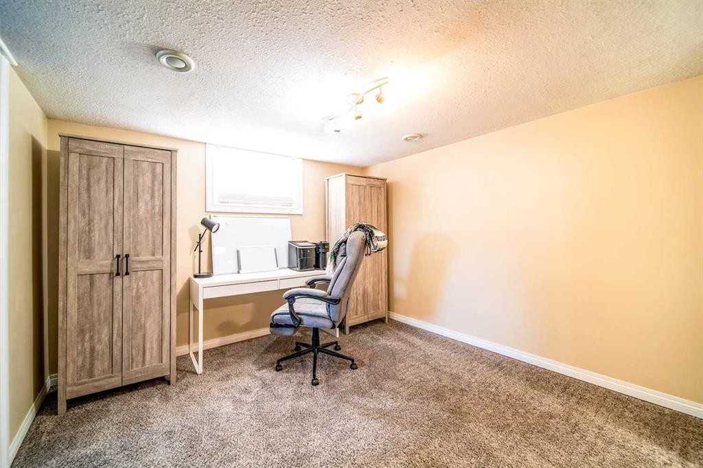 2521 11 Avenue, Wainwright, AB - Indoor Photo Showing Other Room