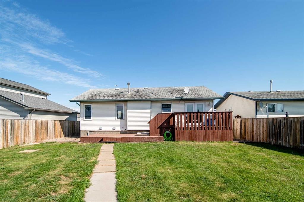 2521 11 Avenue, Wainwright, AB - Outdoor