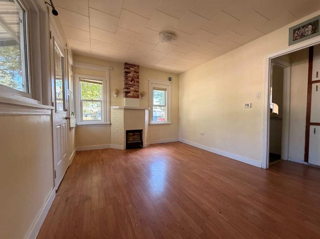 737 6 Avenue, Wainwright, AB - Indoor