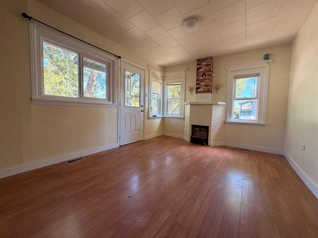 737 6 Avenue, Wainwright, AB - Indoor Photo Showing Other Room