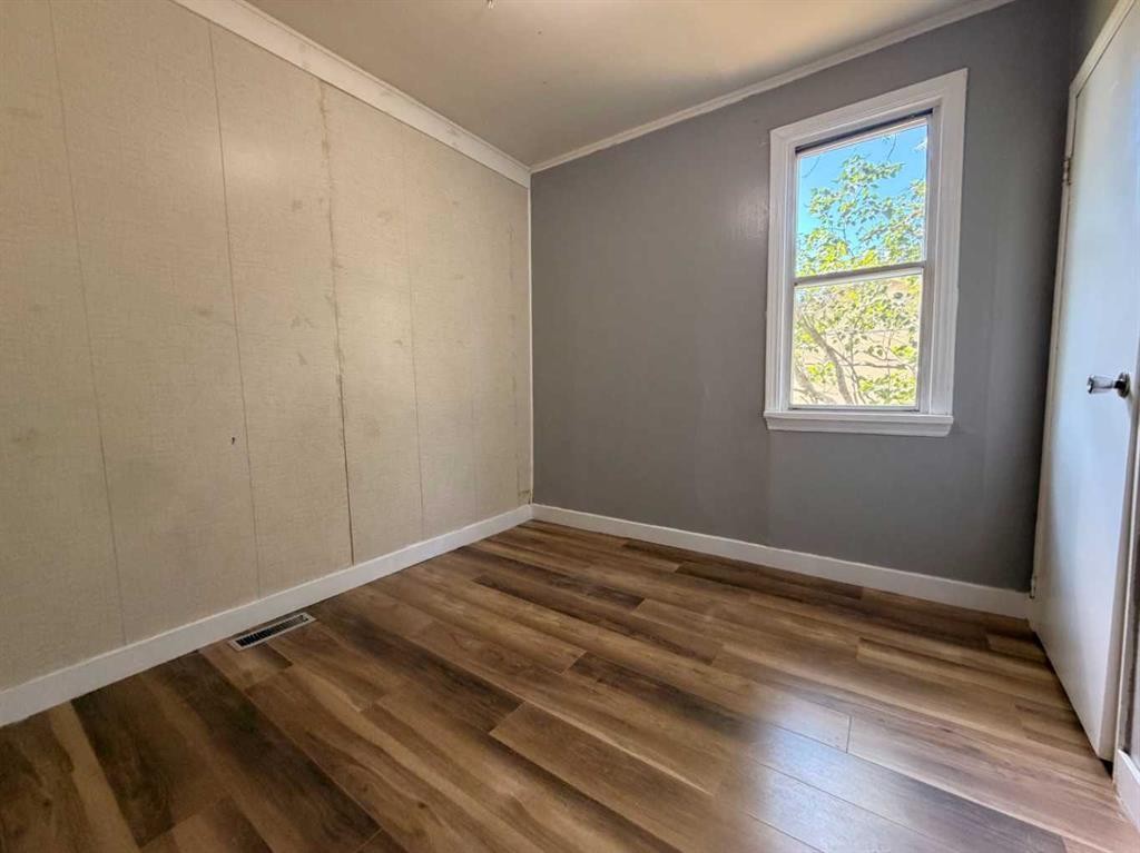 737 6 Avenue, Wainwright, AB - Indoor Photo Showing Other Room