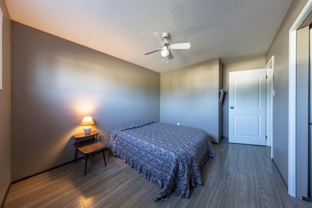 3007 52 Avenue, Lloydminster, AB - Indoor Photo Showing Bedroom