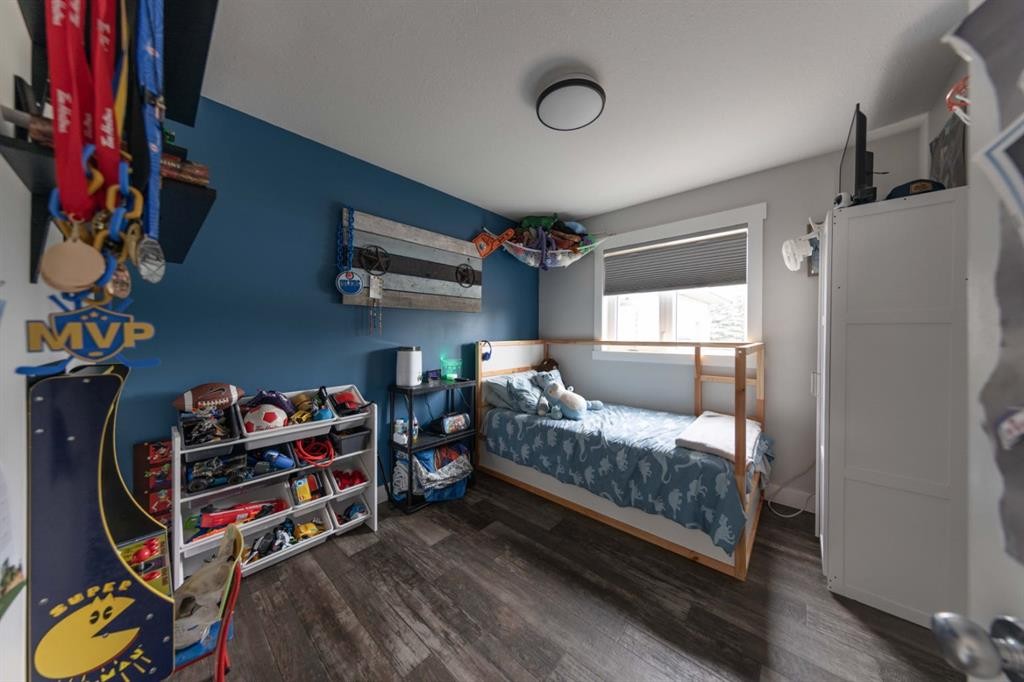 4 Sandpiper Estates, Sandy Beach, AB - Indoor Photo Showing Bedroom