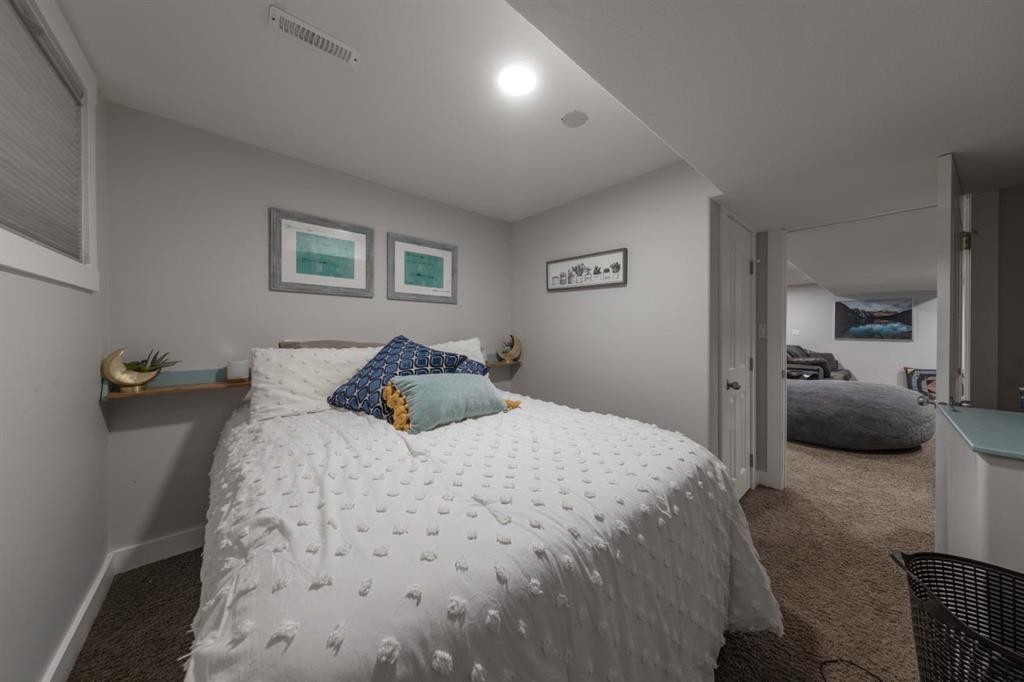 4 Sandpiper Estates, Sandy Beach, AB - Indoor Photo Showing Bedroom