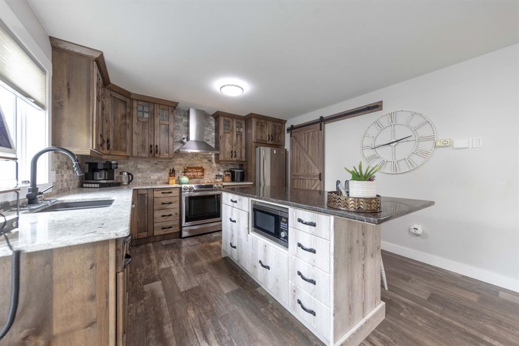 4 Sandpiper Estates, Sandy Beach, AB - Indoor Photo Showing Kitchen With Upgraded Kitchen
