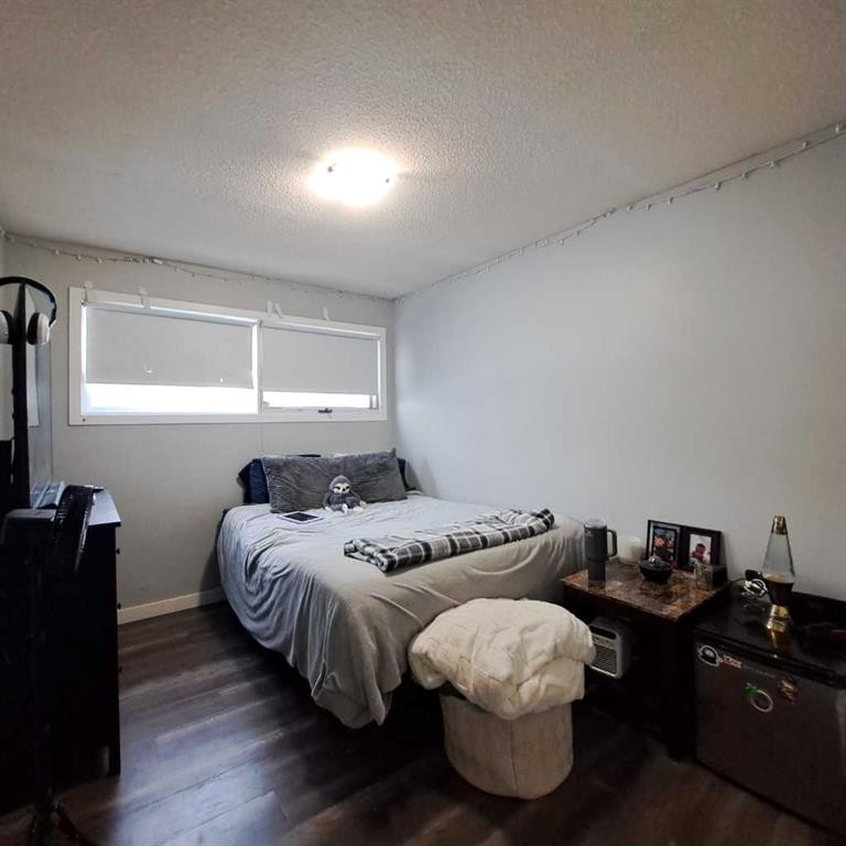 103 1St Street North, Marwayne, AB - Indoor Photo Showing Bedroom