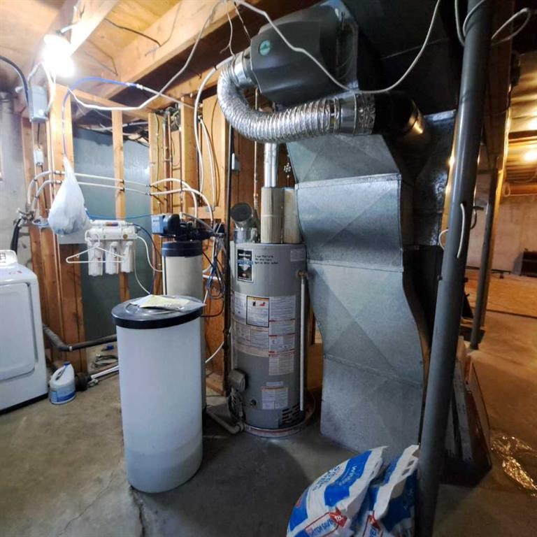 103 1St Street North, Marwayne, AB - Indoor Photo Showing Basement
