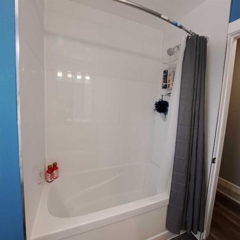 103 1St Street North, Marwayne, AB - Indoor Photo Showing Bathroom