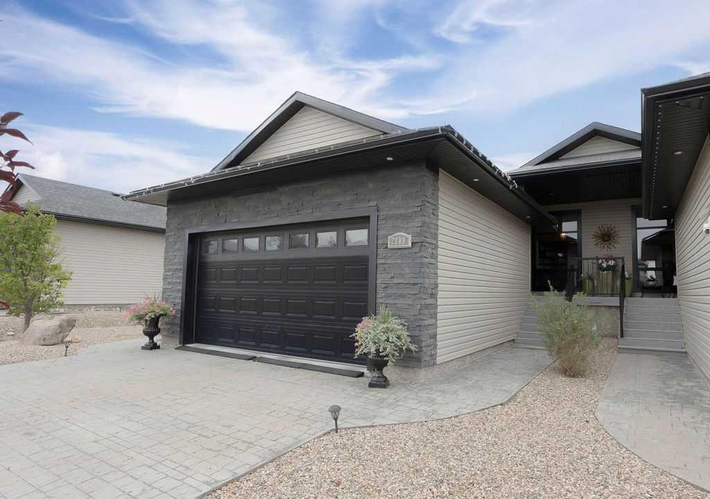 2809 11 Avenue, Wainwright, AB - Outdoor