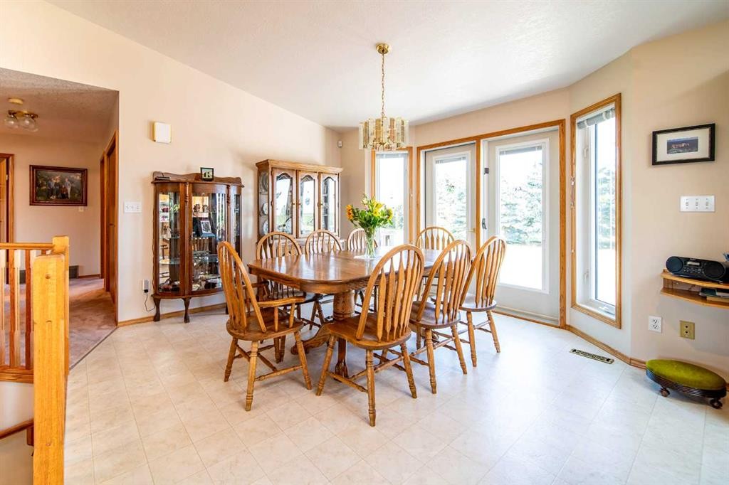405065 Rge Rd 63, Czar, AB - Indoor Photo Showing Dining Room
