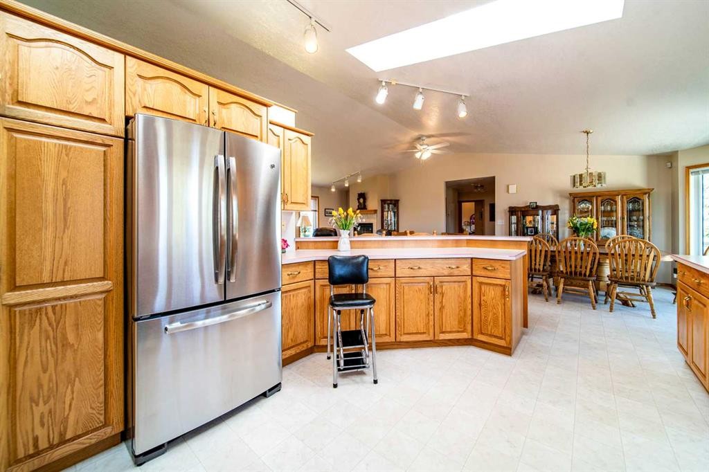 405065 Rge Rd 63, Czar, AB - Indoor Photo Showing Kitchen