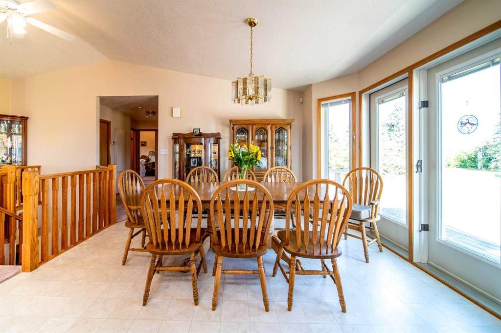 405065 Rge Rd 63, Czar, AB - Indoor Photo Showing Dining Room