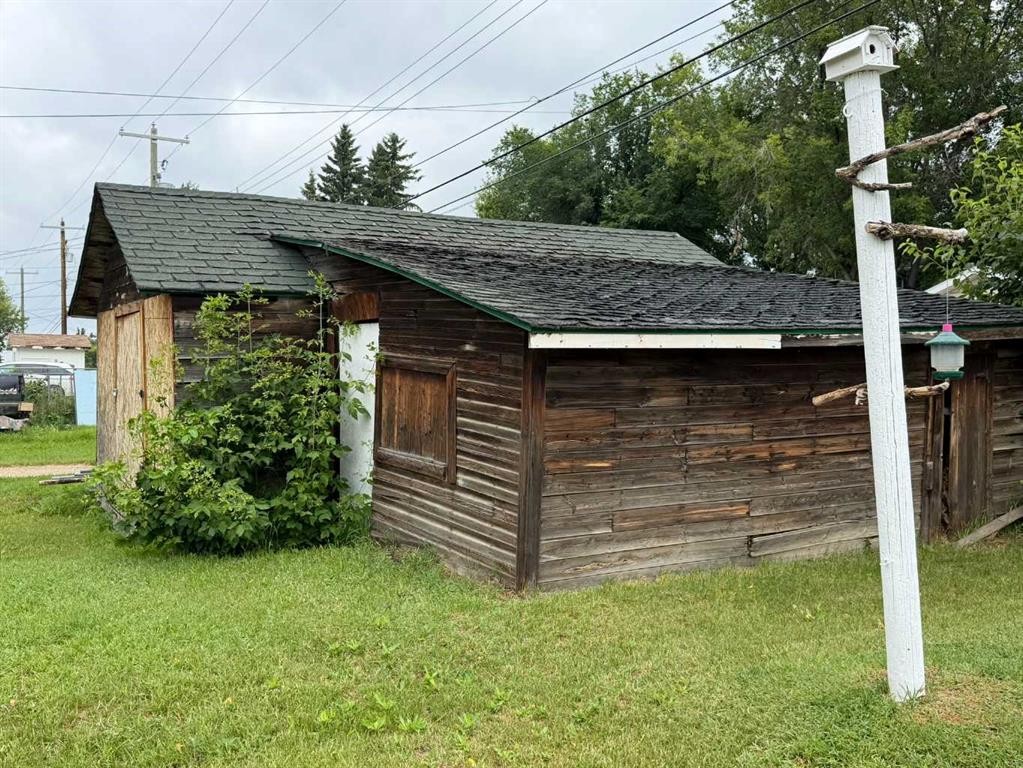 1236 1 Avenue, Wainwright, AB - Outdoor