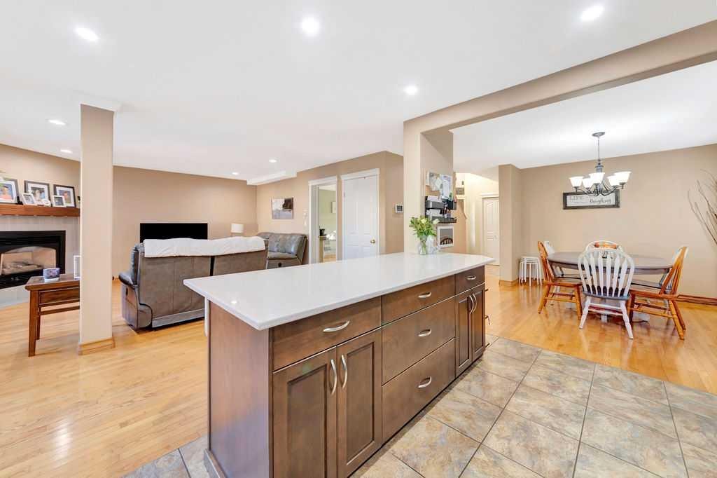 4005 60Th Avenue, Lloydminster, AB - Indoor
