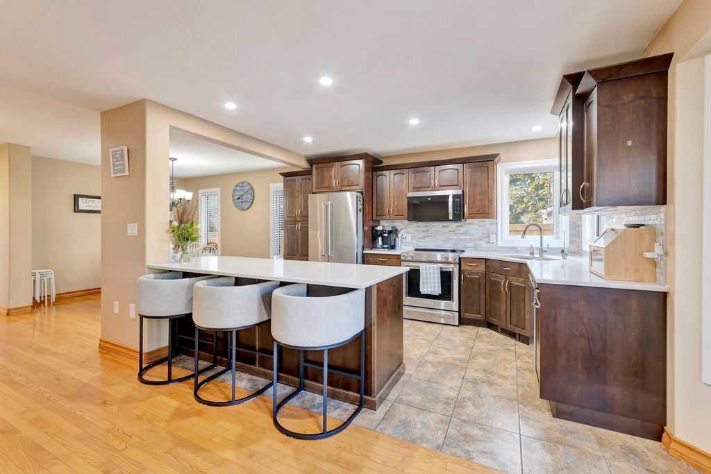 4005 60Th Avenue, Lloydminster, AB - Indoor