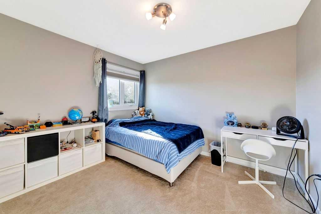 4005 60Th Avenue, Lloydminster, AB - Indoor Photo Showing Bedroom