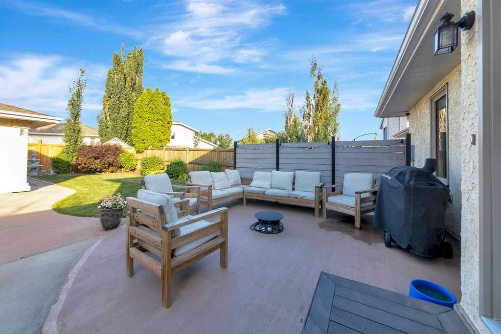 4005 60Th Avenue, Lloydminster, AB - Outdoor
