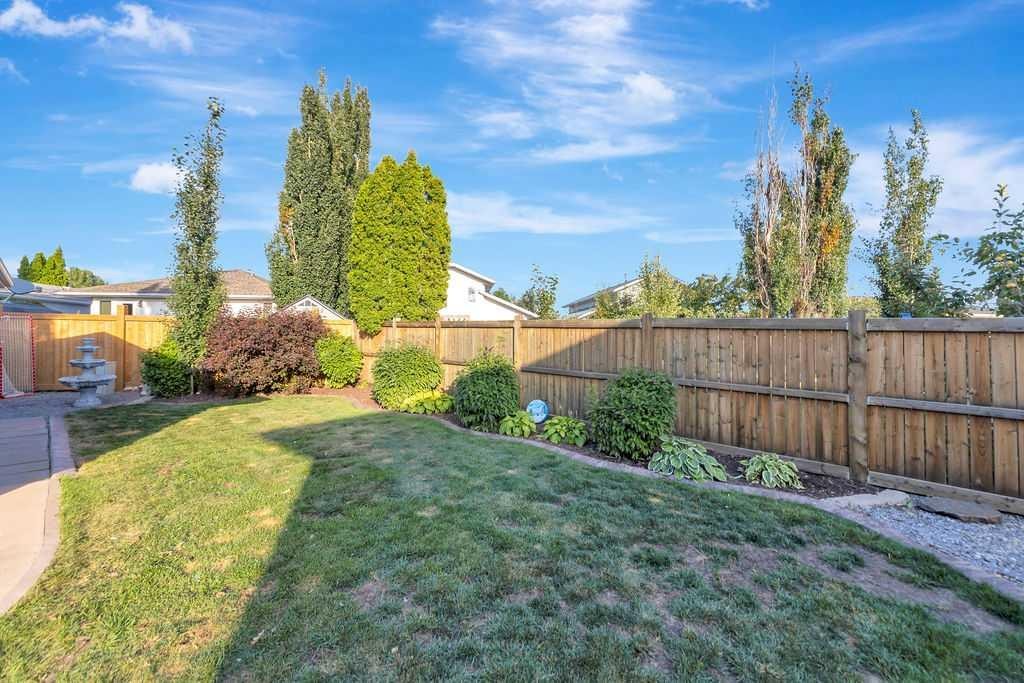 4005 60Th Avenue, Lloydminster, AB - Outdoor