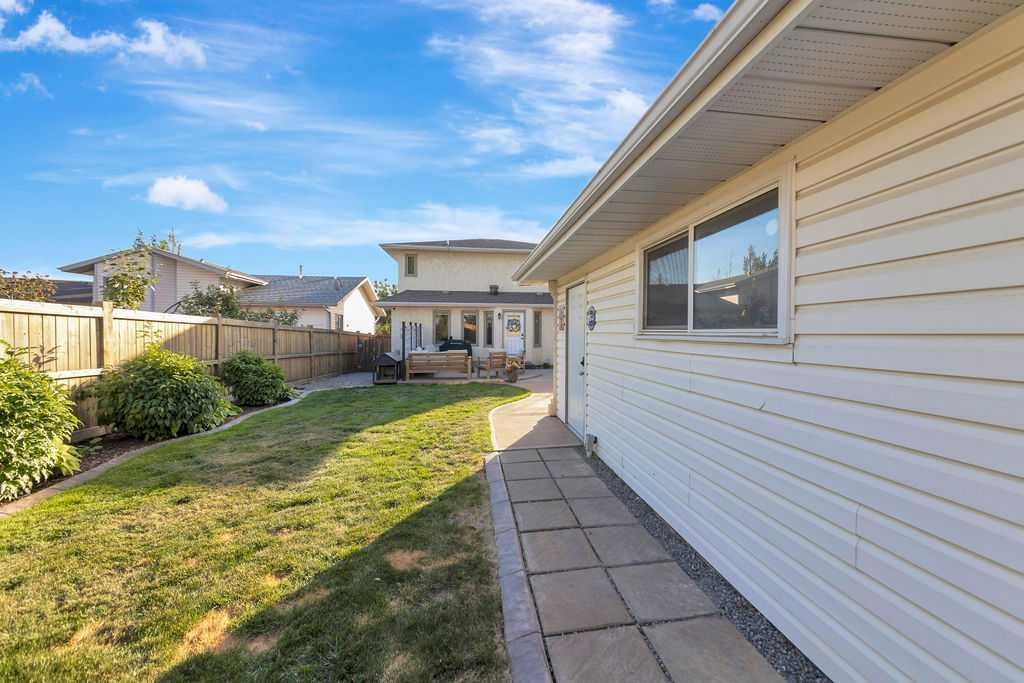 4005 60Th Avenue, Lloydminster, AB - Outdoor With Exterior