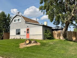4930 50 Avenue Edgerton, AB T0B 1K0