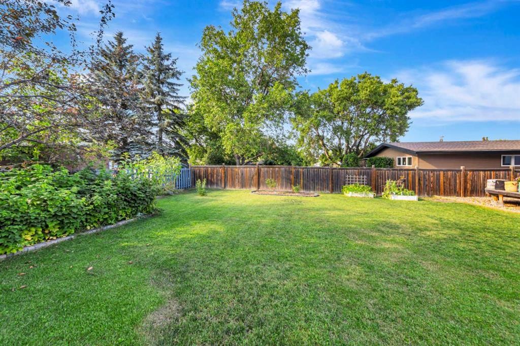 3208 54 Avenue, Lloydminster, AB - Outdoor