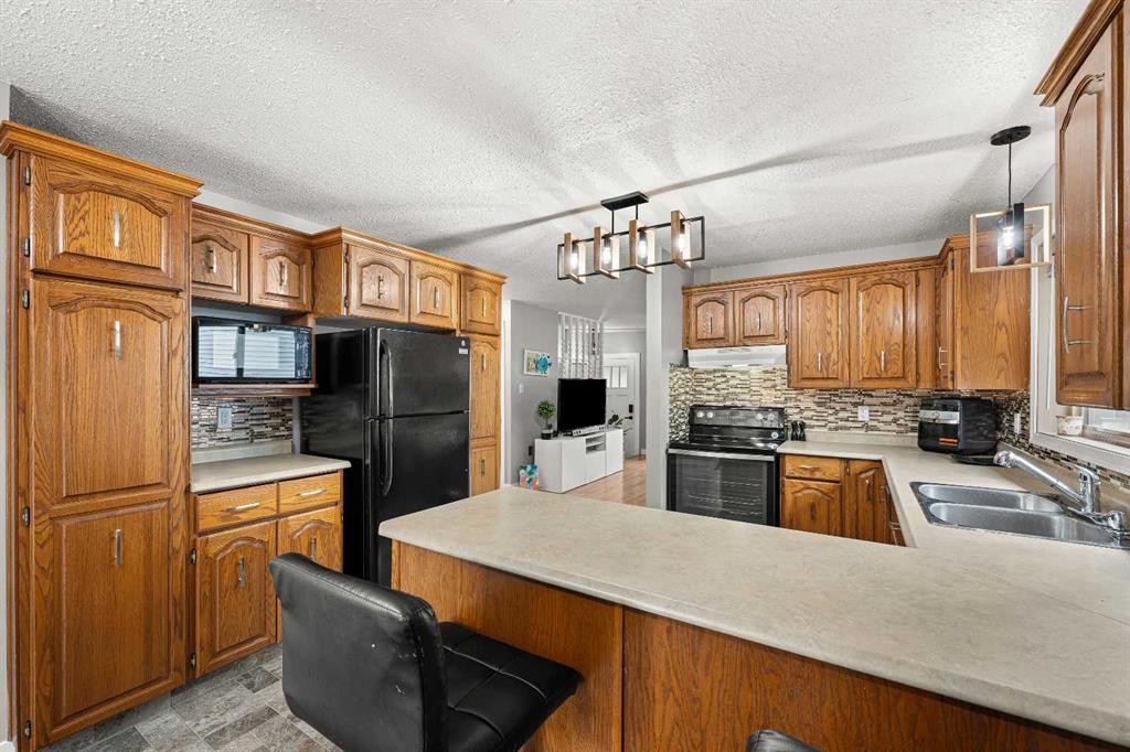 5410 28 Street, Lloydminster, AB