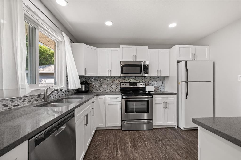3910 57 Avenue, Lloydminster, AB