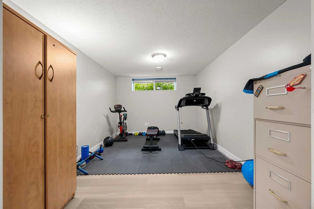 2105 52 Avenue Close, Lloydminster, AB