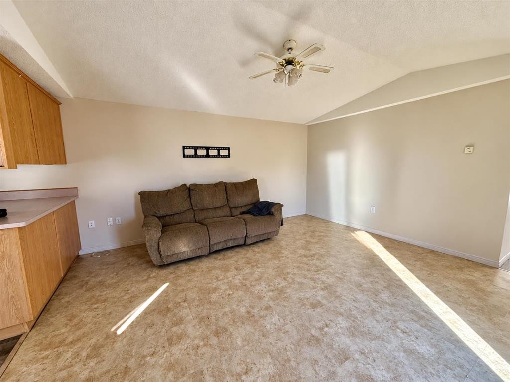 4011 51 Avenue, Provost, AB