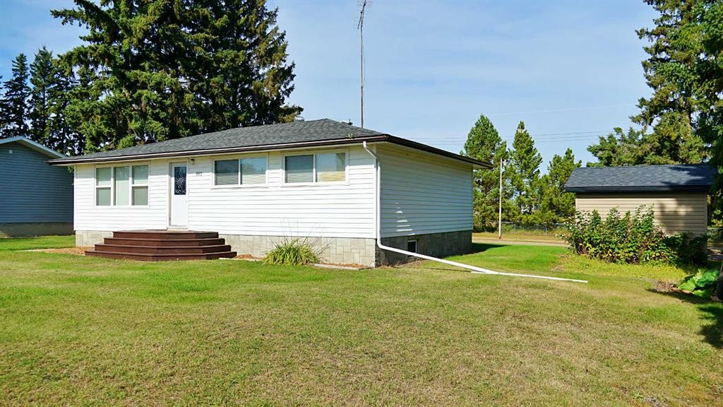300 3 Street North, Marwayne, AB