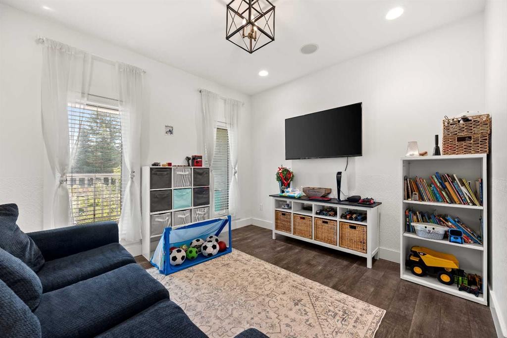 5009 50 Street, Streamstown, AB